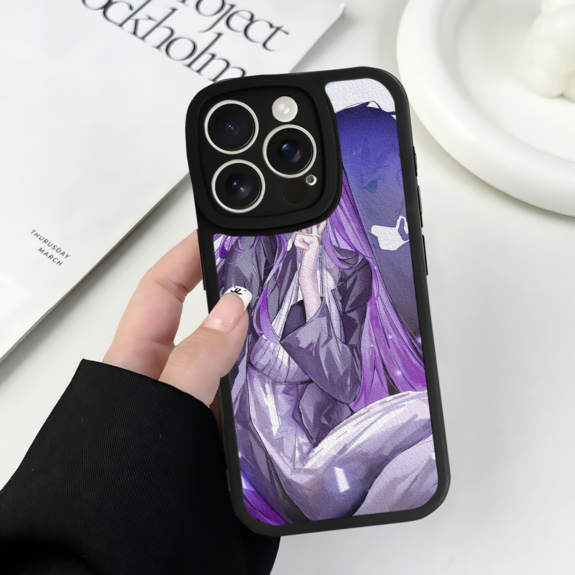 （画像用） 葬送のフリーレン Frieren 【iPhone 16シリーズ対応】シリコンスマホケース（レザー調） 材質：シリコン